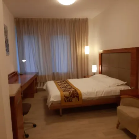 Ejda Ξενοδοχείο με διαμερίσματα *